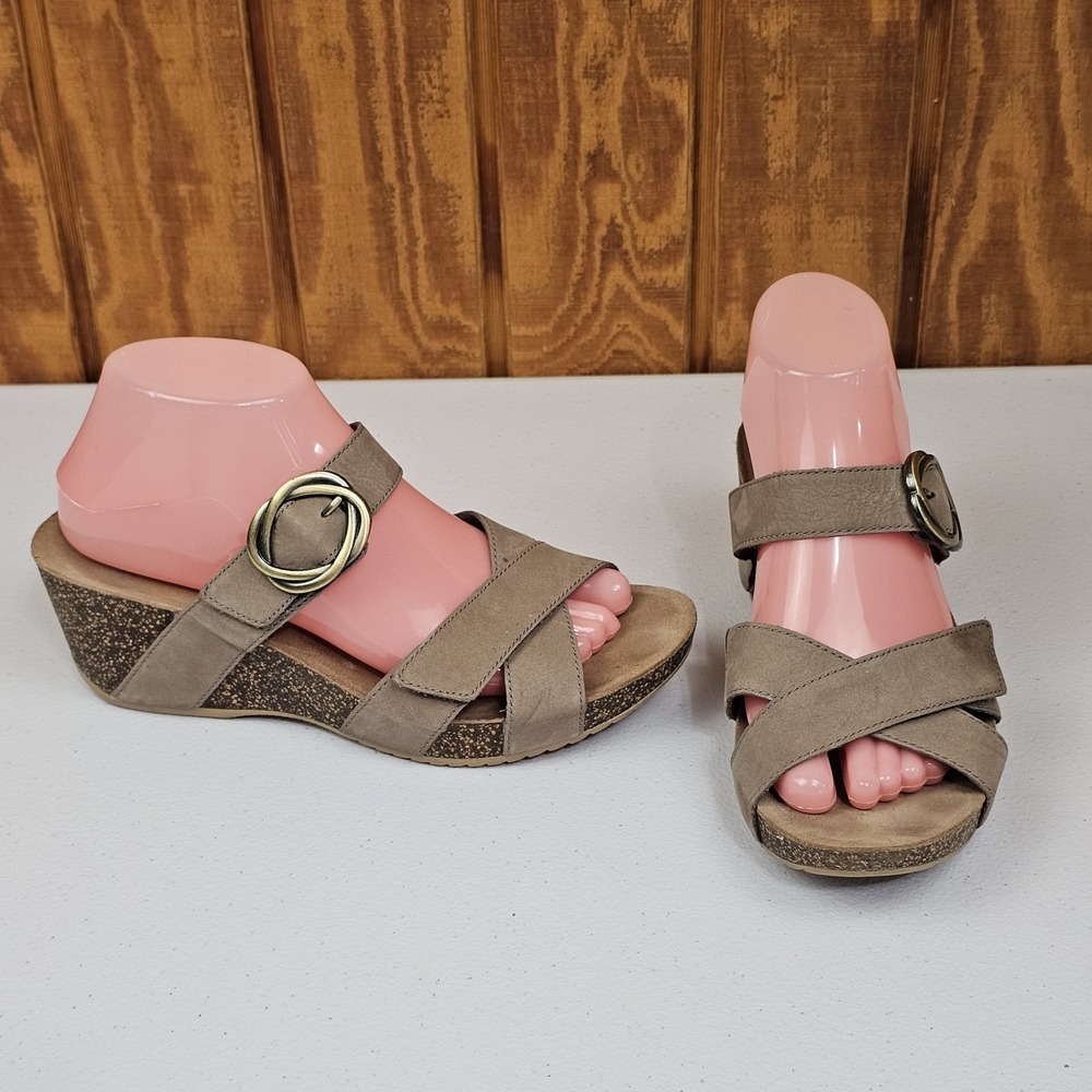 Dansko Susie Sandal Womens EU 39 US 8.5-9 Taupe Tan Cork Wedge Open Toe Buckle